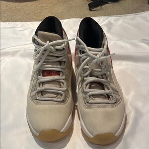 Nike Jordan 11 Retro Platinum Tint Sneakers